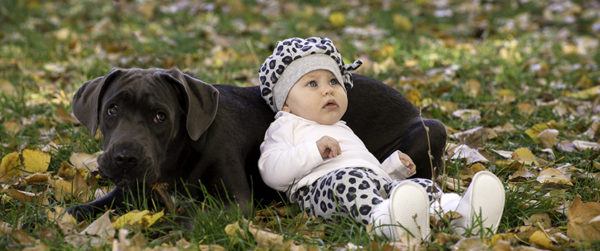 Bambini e cani: i vantaggi di condividere il microbioma