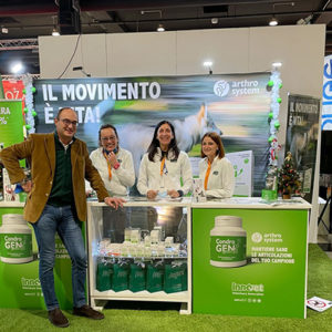 Quattro zampe sotto l’albero di Natale in fiera a Vicenza
