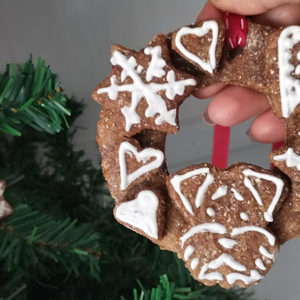 Ricette “da cani”: ghirlande natalizie di biscotto fatte in case